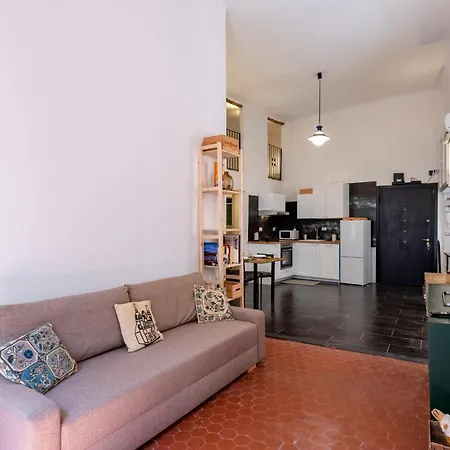 Joivy Excellent 2-bed Flat In Genoa's Old Town