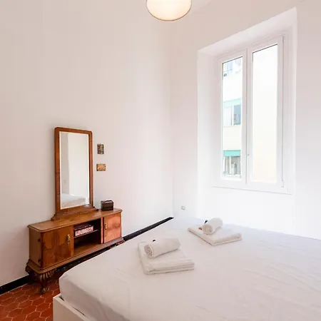 Joivy Excellent 2-bed Flat In Genoa's Old Town Genoa