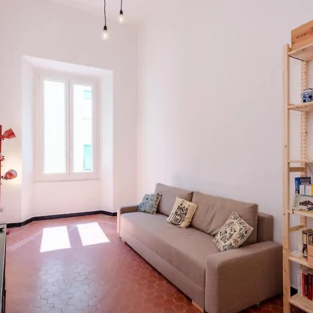 Joivy Excellent 2-bed Flat In Genoa's Old Town Appartamento Genova