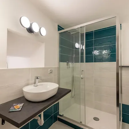 Joivy Excellent 2-bed Flat In Genoa's Old Town Апартаменты Генуя